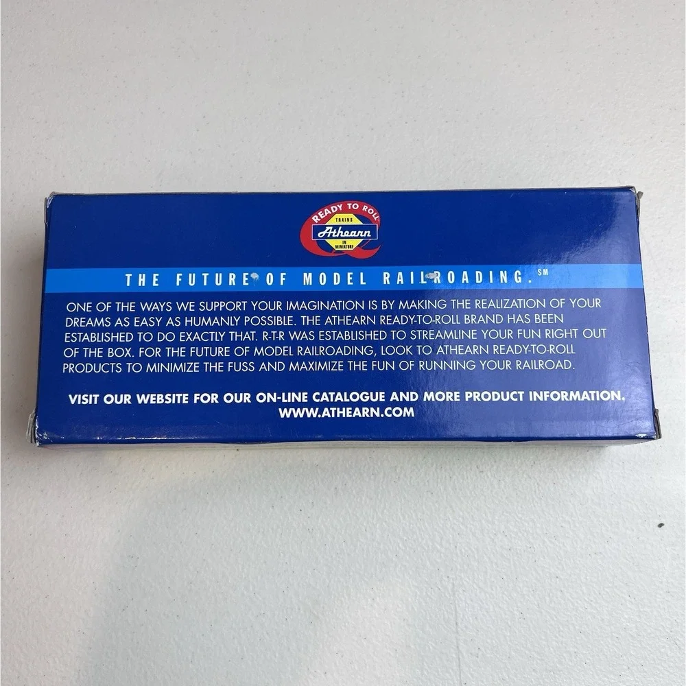 HO Scale Athearn Ready To Roll‎ UP/BKTY PS 2600 Covered Hopper 95552